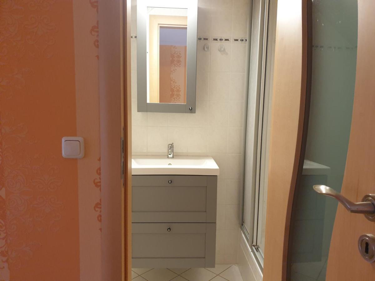 Ferienzimmer Huehnernest Hirtenweg 3 Zingst Exteriör bild