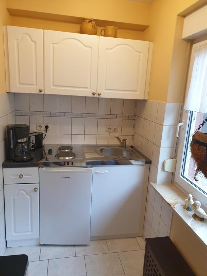 Ferienzimmer Huehnernest Hirtenweg 3 Zingst Exteriör bild